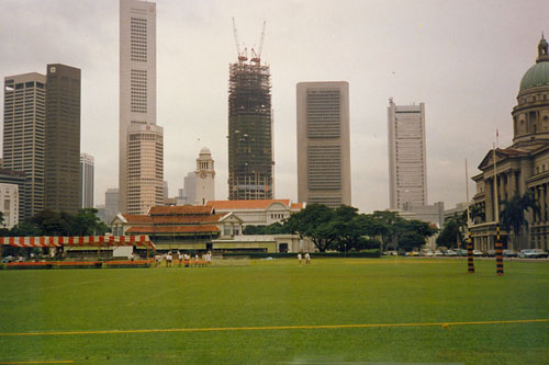 Cricket Platz und Skyline