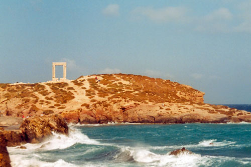 die Portara in Naxos Stadt