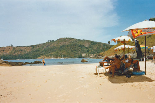 Nai Harn Noi Beach