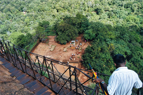 Abstieg vom Sigiriya Felsen