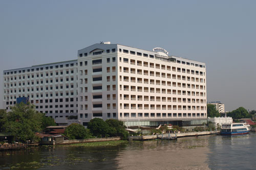 Royal River Hotel