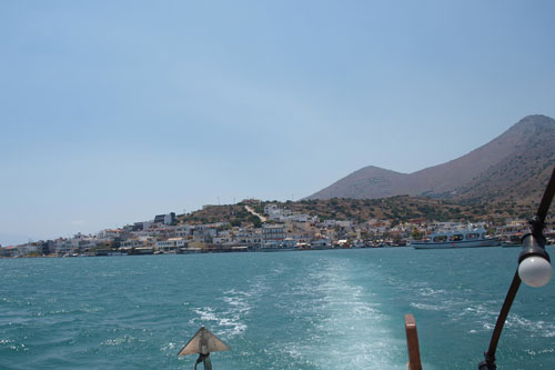 Blick vom Boot auf Elounda