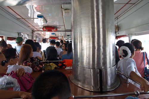 unterwegs im Chao Phraya Expressboot