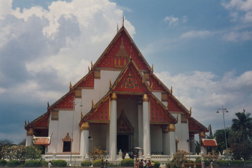 Vihan Phra Mongkul Bophit