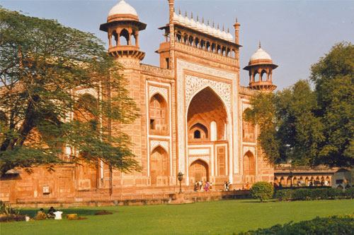 Das Tor zum Taj Mahal