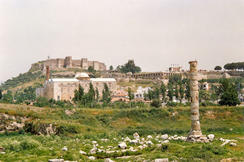 der Artemis Tempel und byzantinisch-seldschukische Zitadelle in Selcuk