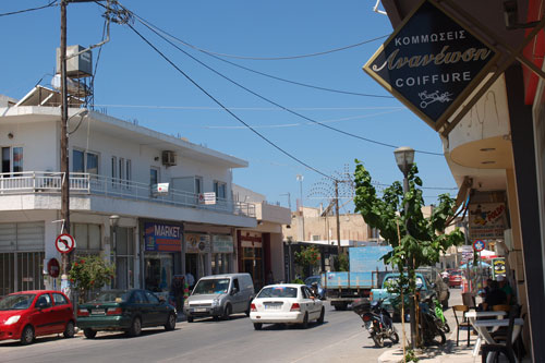 Hauptstrasse in Timbaki