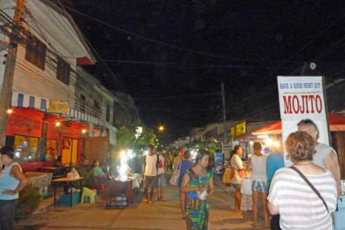 Donnerstagsmarkt in Maenam