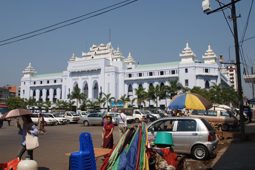 Rathaus in Yangon
