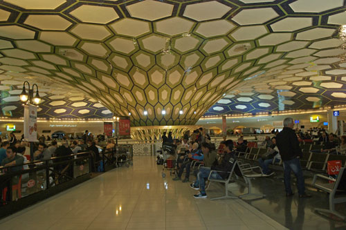 Terminal 1 im Flughafen Abu Dhabi