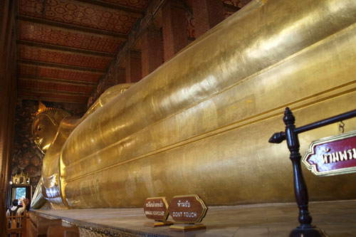 der liegende Buddha im Viharn von Wat Po