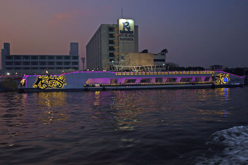 River Side Hotel und Schiff der Menam Evening Cruise
