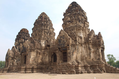 Phra Prang Sam Yot 