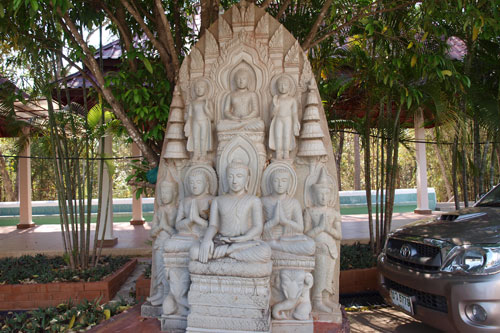 auf dem Gelnde des Wat Pha Ban Kho