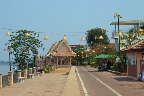 die Promenade am Mekong