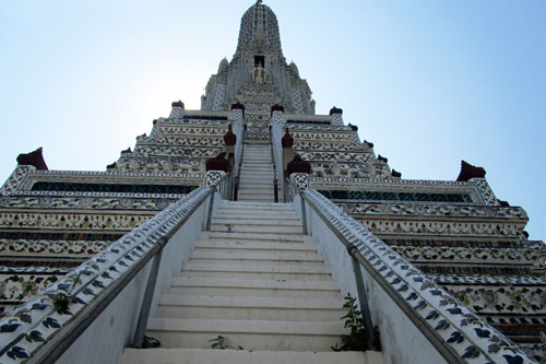 steile Treppe im Wat Arun