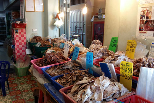 der Fischladen im Ta Tien Markt