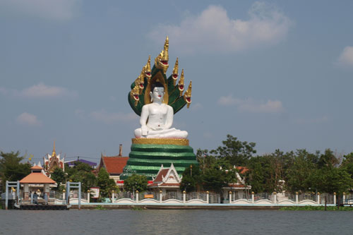 unterwegs nach Ko Kret Wat Darng Thammachat