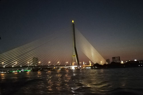 Fahrt mit Expressboot Rama VIII Bridge