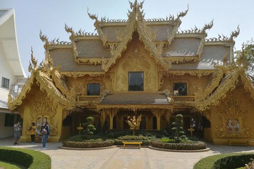 Klohäuschen am Wat Rong Khun